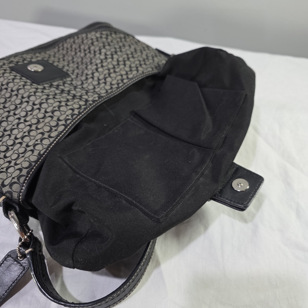 Vintage Coach F10926 Signature Soho Black Leather Buckle Y2K Flap Shoulder Bag. - Picture 5 of 14